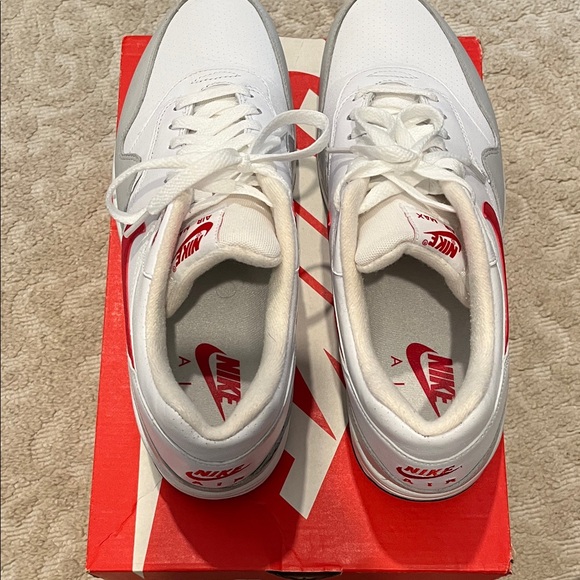 Nike Air Max Men's White and Red Sneakers - Picture 5 of 6